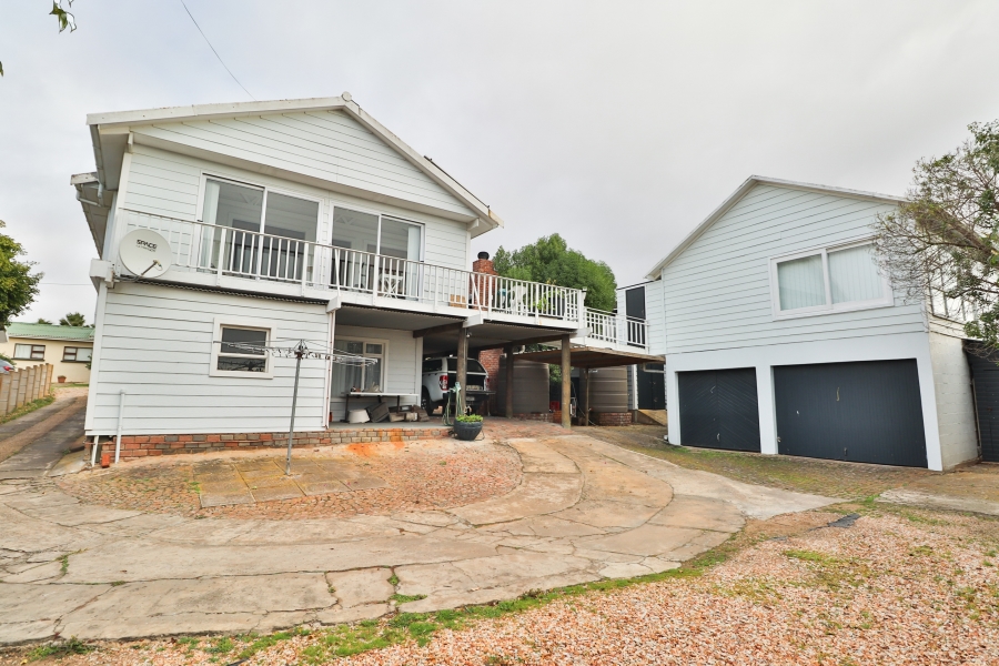 4 Bedroom Property for Sale in Stilbaai Wes Western Cape